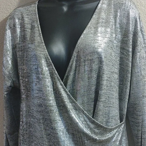 Trouve metallic blouse - Picture 2 of 4
